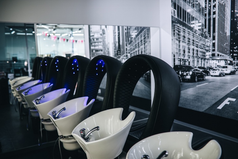 Piece of Hair Iso Omena