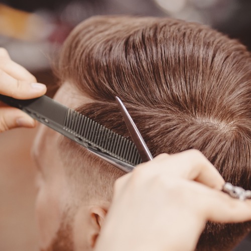 Parturi hiustenleikkaus