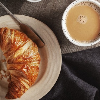 KAHVI & CROISSANT