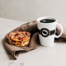 Suodatinkahvi ja pulla