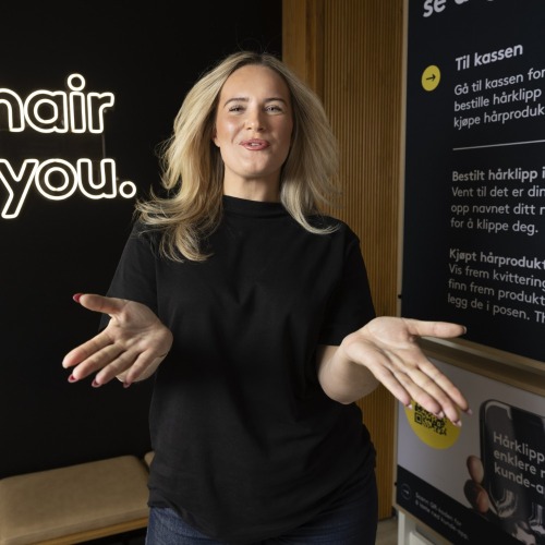 Hiustenleikkaus+Hairspray