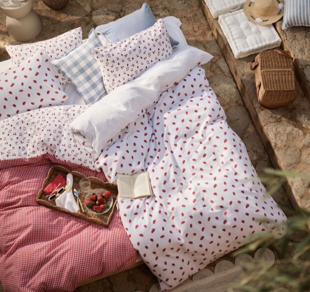 Kreppipussilakanasetit